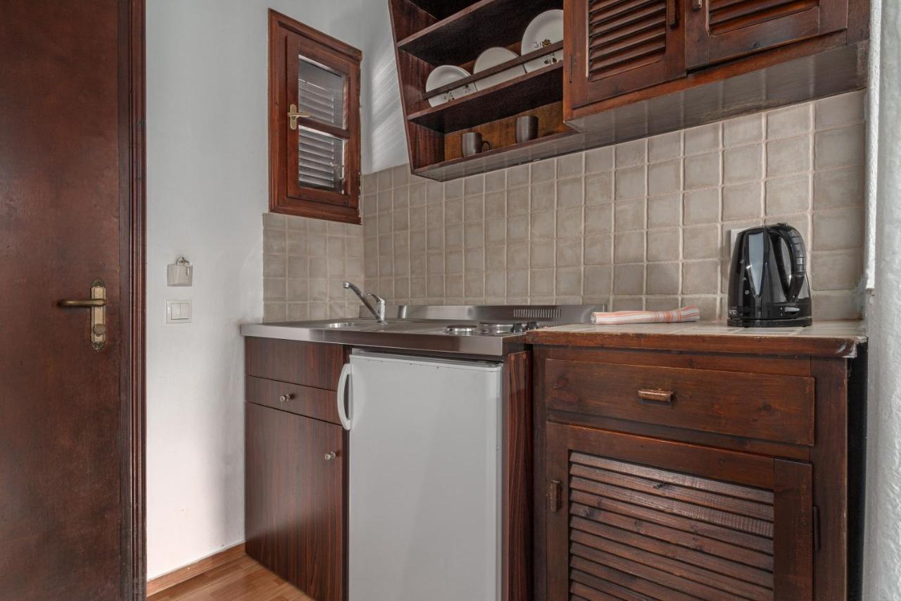 דירות העיירה סקיאתוס Margi House מראה חיצוני תמונה
